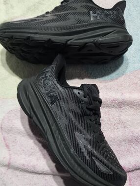 HOKA  Mens Black Clifton 9 Lace-Up Running Shoes Size  8D